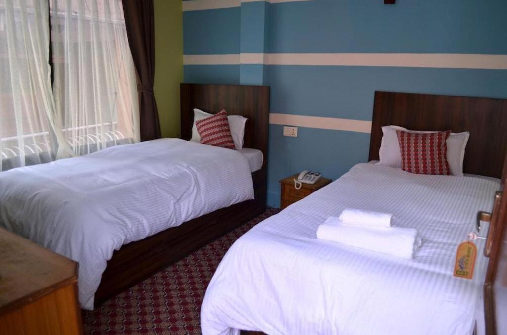 Oyo 492 Hotel Yeti Home Kathmandu Exterior photo